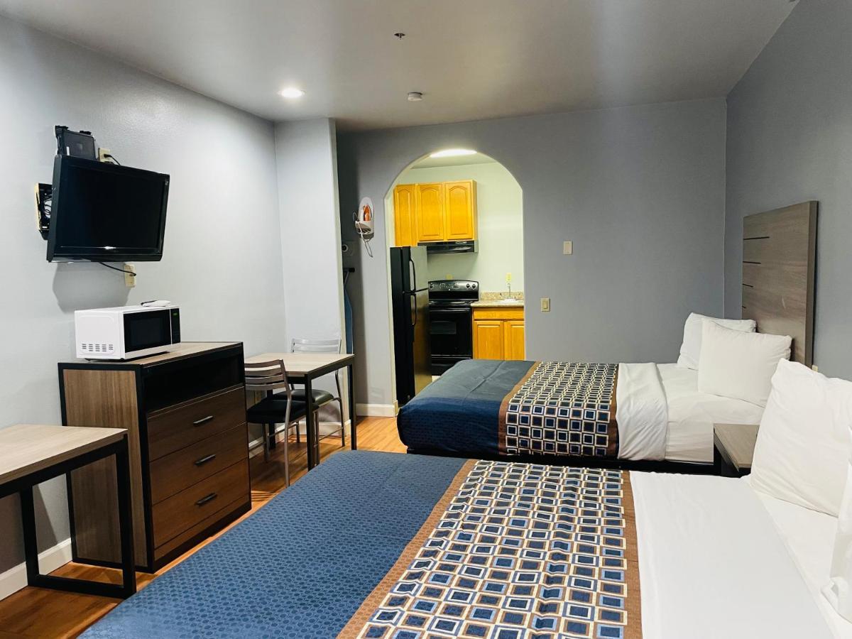 Motel Palace - I-10 Baytown