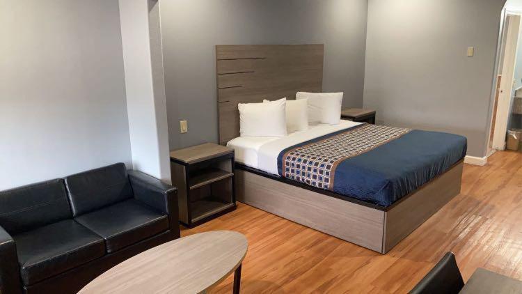 Palace - I-10 Motel 2*
